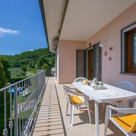 Lotus With Pool - Happy Apartment Massarosa